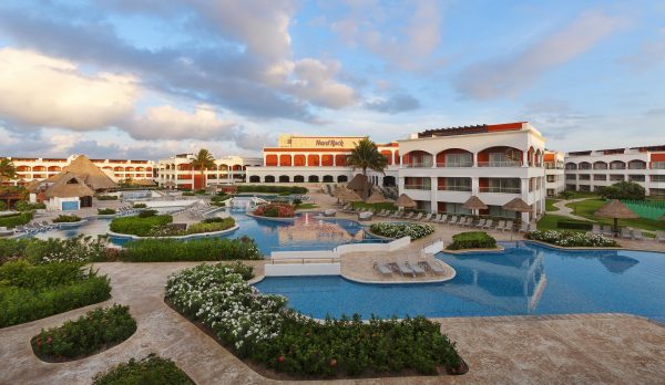 Hacienda Pools