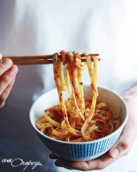 Pasta con salsa de jitomates asados1