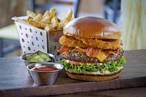 SoutherSmokeHouseBurger_0614