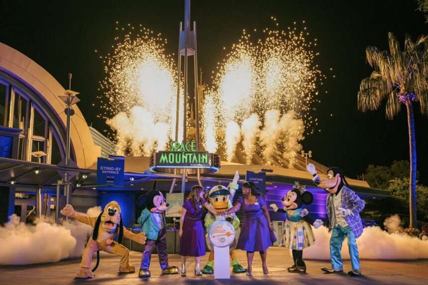 SPACE MOUNTAIN Disney