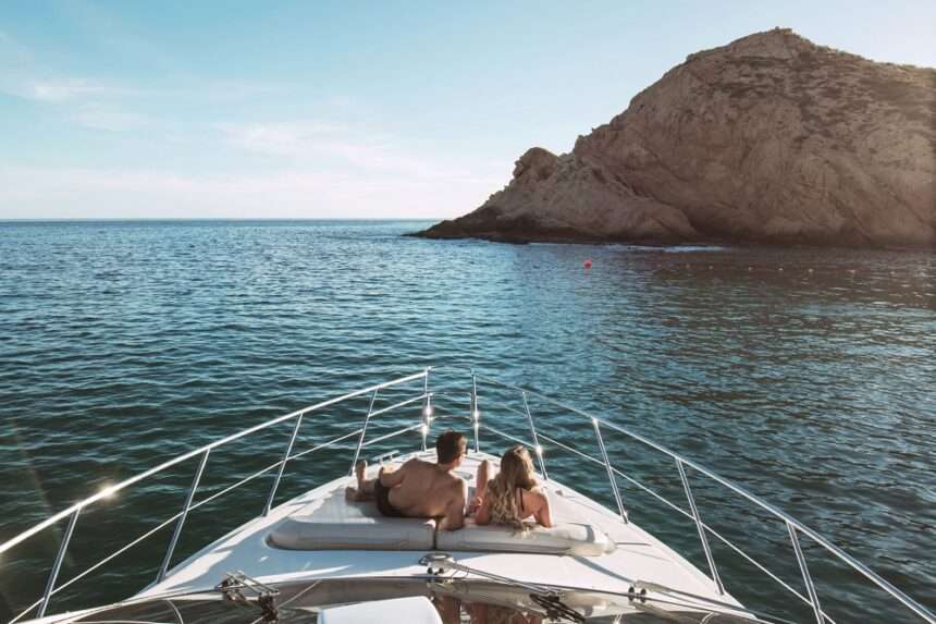 Pareja en Velero