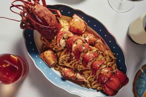Bellagio_Carbone_Riviera_Macaroni_Our_Famous_2_Pound_Lobster_con_fettuccine