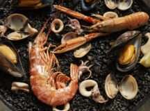paella-negra-marisco-paelleria