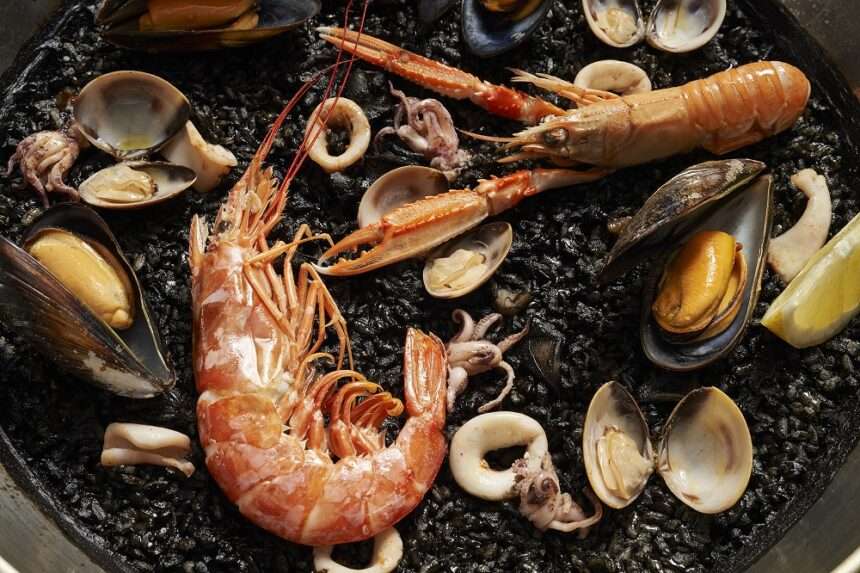 paella-negra-marisco-paelleria