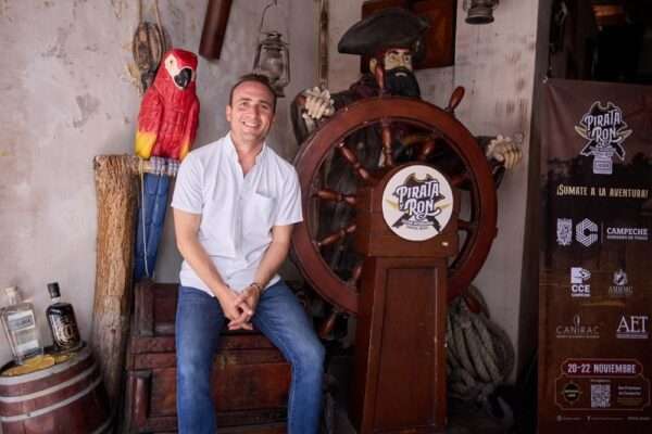PIRATA Y RON Campeche